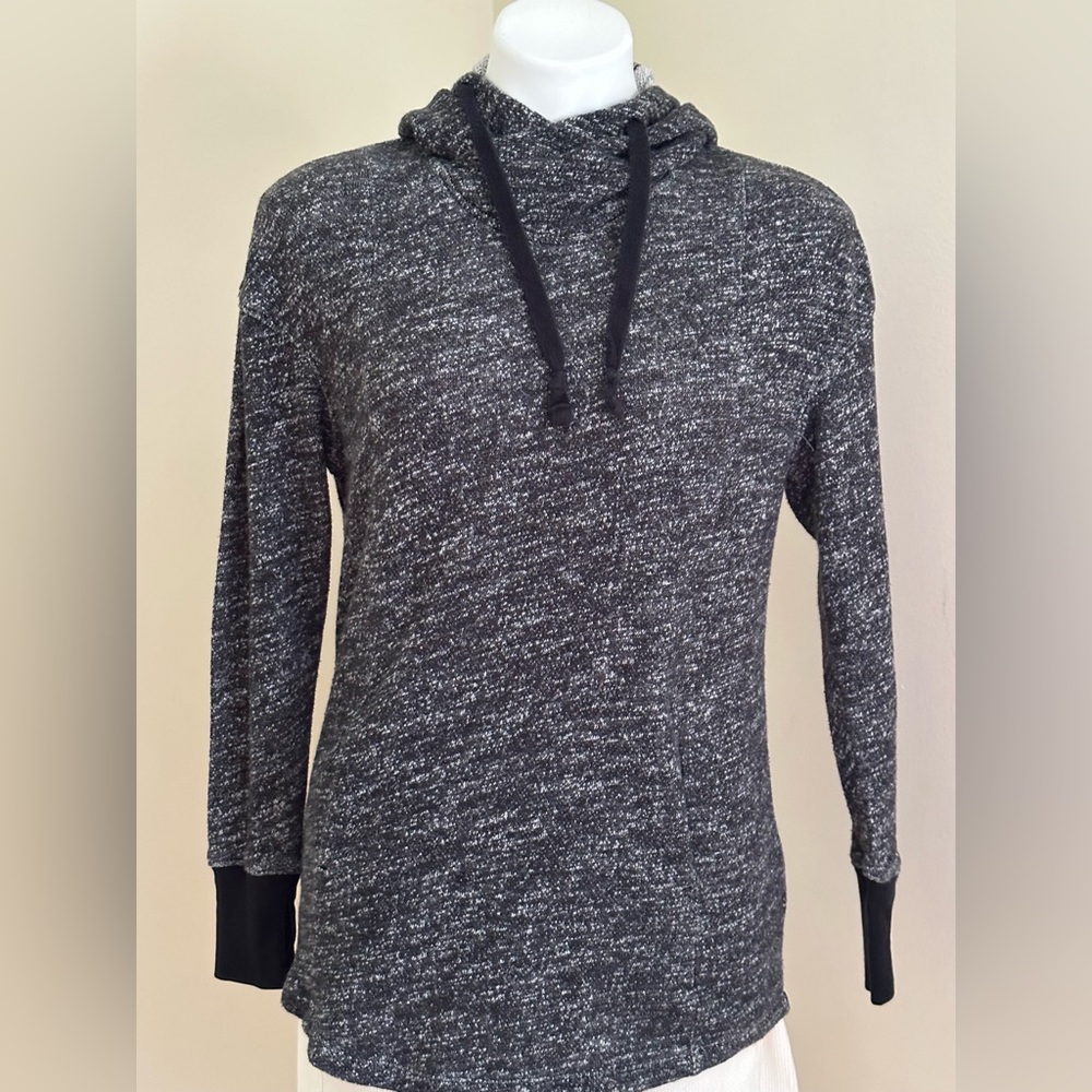 LMossimo Supply Co. Cozy Gray/Black Pullover Hoodie Sweater SZ XS Thumb …